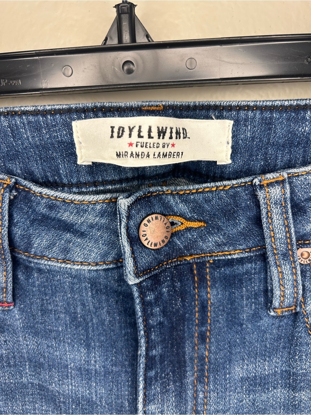 rebels High-Rise Women's Jeans in Mid Blue Wash